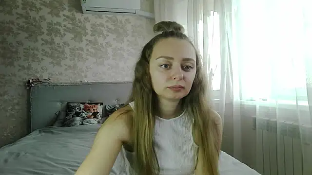 MysticGlimmer webcam