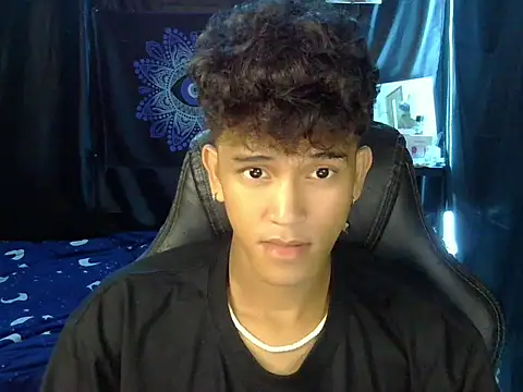 hugekenbigcock webcam