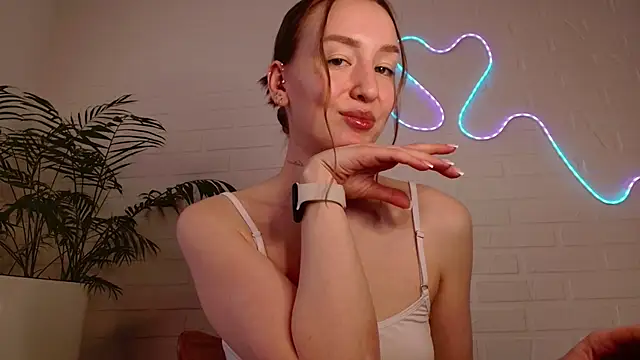 WhitePrincessLuna webcam