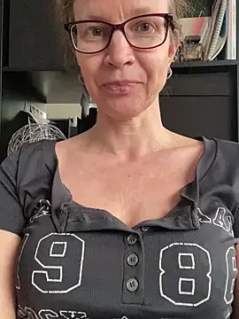 annikarose - AnnikaRose's free webcam - UK Sex Cams