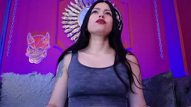 Julieta_Russell webcam