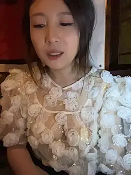 美女Lola666999在线直播