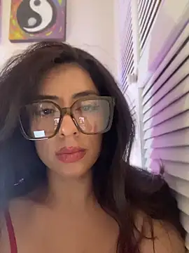 SweetHushviolet webcam