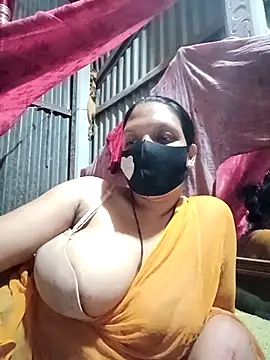 ripa- (F mature) - Boobs show