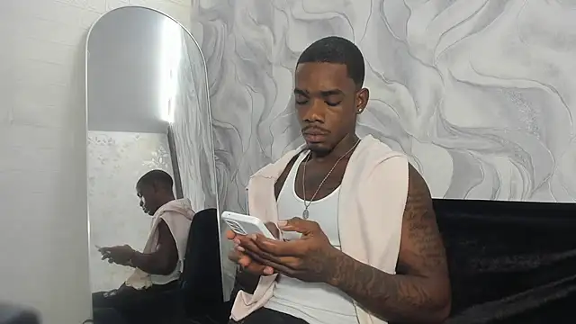 aron_clark (M twink) - Make Cum Shot