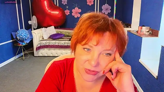 Kira_Kingslee webcam