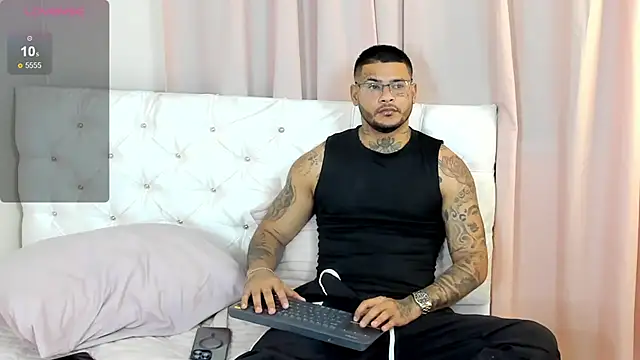 Melody_and_tony1 webcam