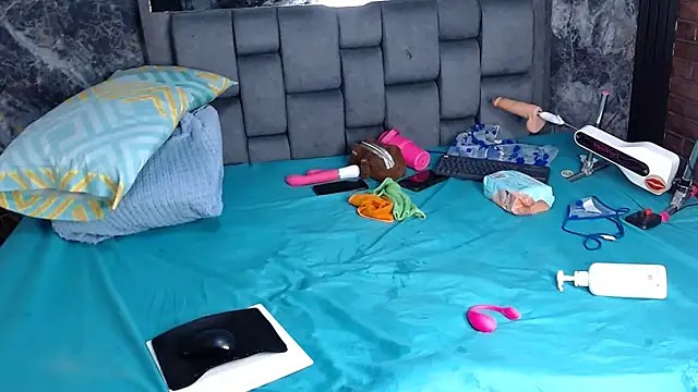 Couple_Gold69 webcam