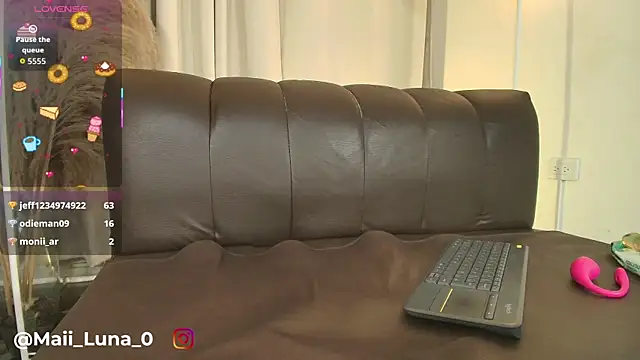 Maii_Luna webcam