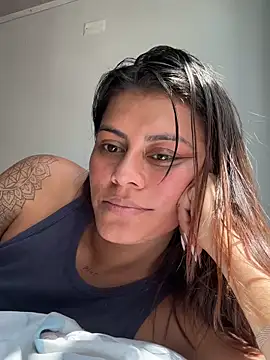 Webcam Model (RachelWeisz_)  is live.Free join now!