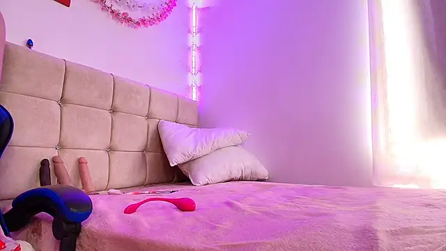 dulce_mariaa___ webcam