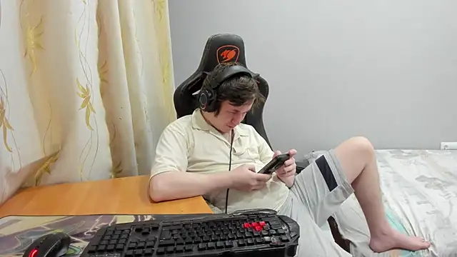 iliaskrislove webcam