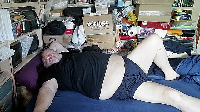 hadeszeuss2 - Hadeszeuss2's free webcam - UK Sex Cams