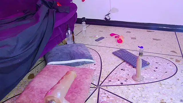 Daliana_Gounbolt's live cam