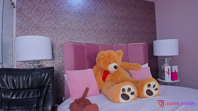 amber_sparkle webcam