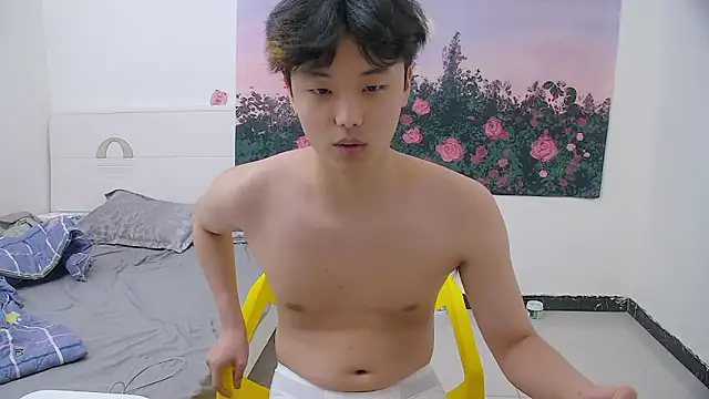 icecream-002's live cam