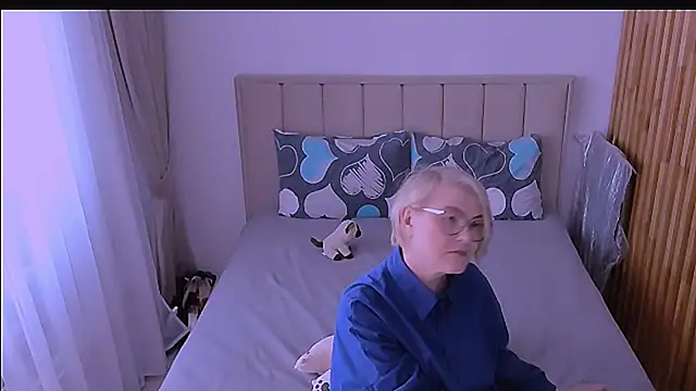 sabrinamacmarren webcam