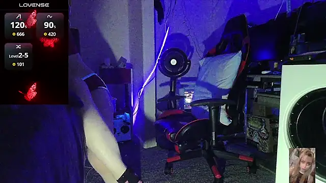 blondiewithanass - Blondiewithanass's free webcam - UK Sex Cams