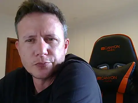 TroyDieselXXX webcam