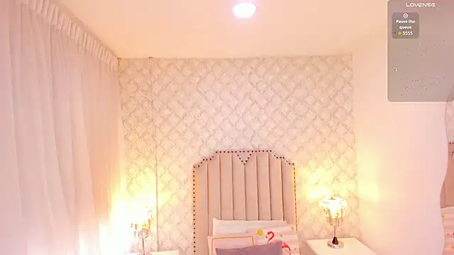 Pia_Johnson_ - Live Cams