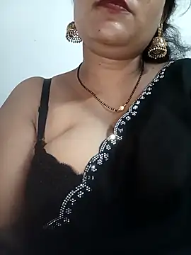 Webcam Model (Nyra-23)  is live.Free join now!