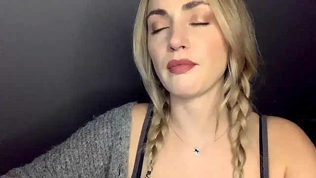 ScarlettSensitive webcam