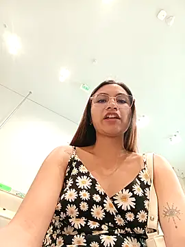 Leticia_Hinkley_ webcam