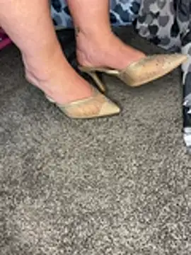 Barefoot_Cunntessa webcam