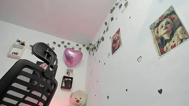 anastasia_tuya webcam