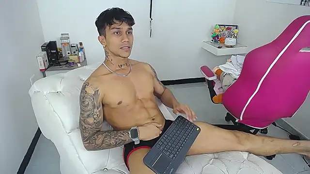 Leonard_Price webcam