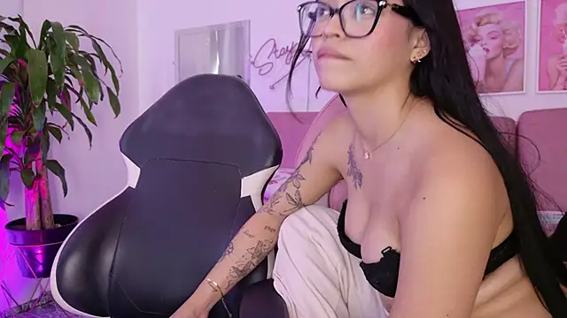 Emmy_And_Luna webcam