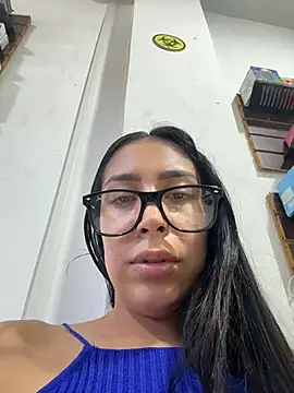 pregnant_sofii18 (F young) - Show my sexy tits and rub nipples