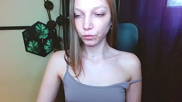 EmillyPlay webcam