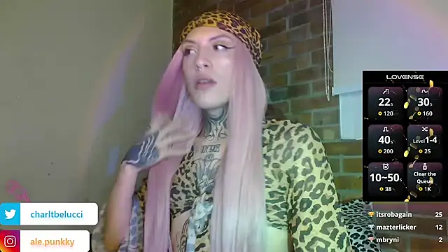 charlotbelucci_ webcam