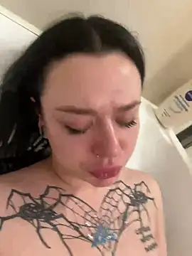 AlishaOfThorns webcam