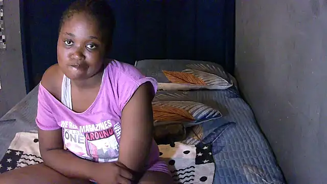 FREAKBARBIE02 webcam