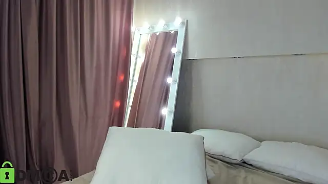 Adelina_Bliss webcam