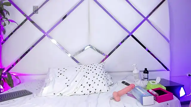 Megan_Dangelo webcam