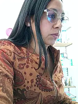 Violeta-Stationery_7 webcam