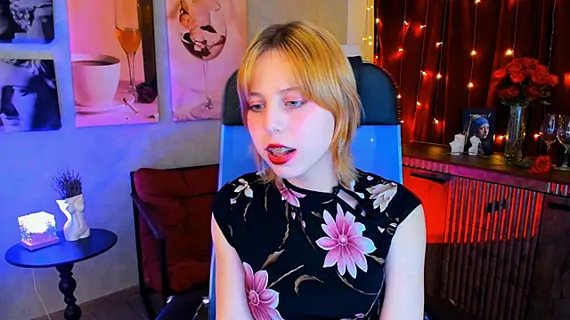 VivienneHebert webcam