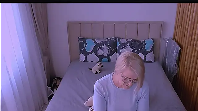 sabrinamacmarren webcam