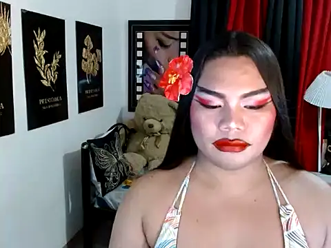 TSbrianaHugeCock webcam