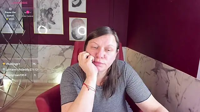 KellyPerfection webcam