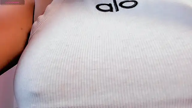 aleja_montiel__ webcam