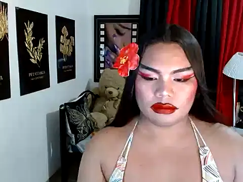 TSbrianaHugeCock webcam