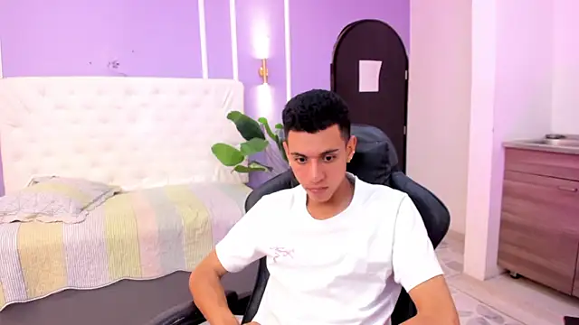 dominicjonnes webcam