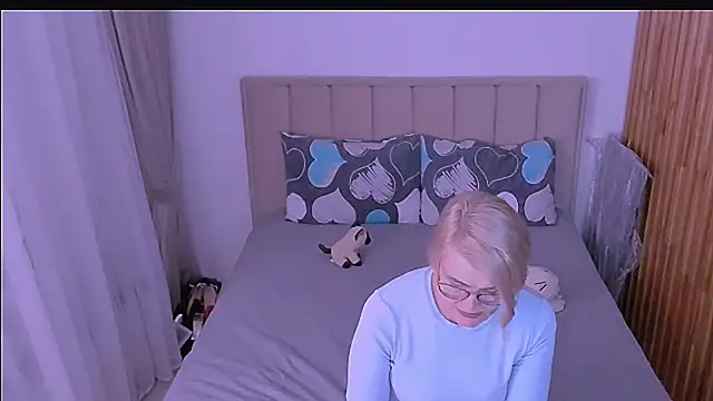 sabrinamacmarren webcam