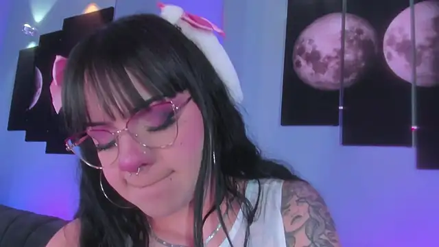 public voyeur webcam Maddy Walker