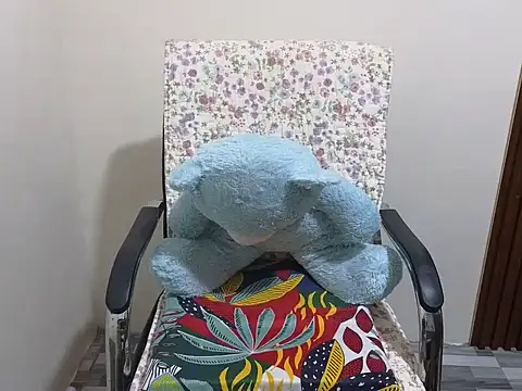 Sweetest_Zara18xx webcam