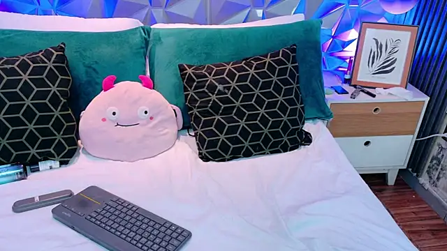 AdelineJhones webcam